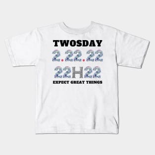 Twosday Tuesday February 22nd 2022 2/22/22 Kids T-Shirt